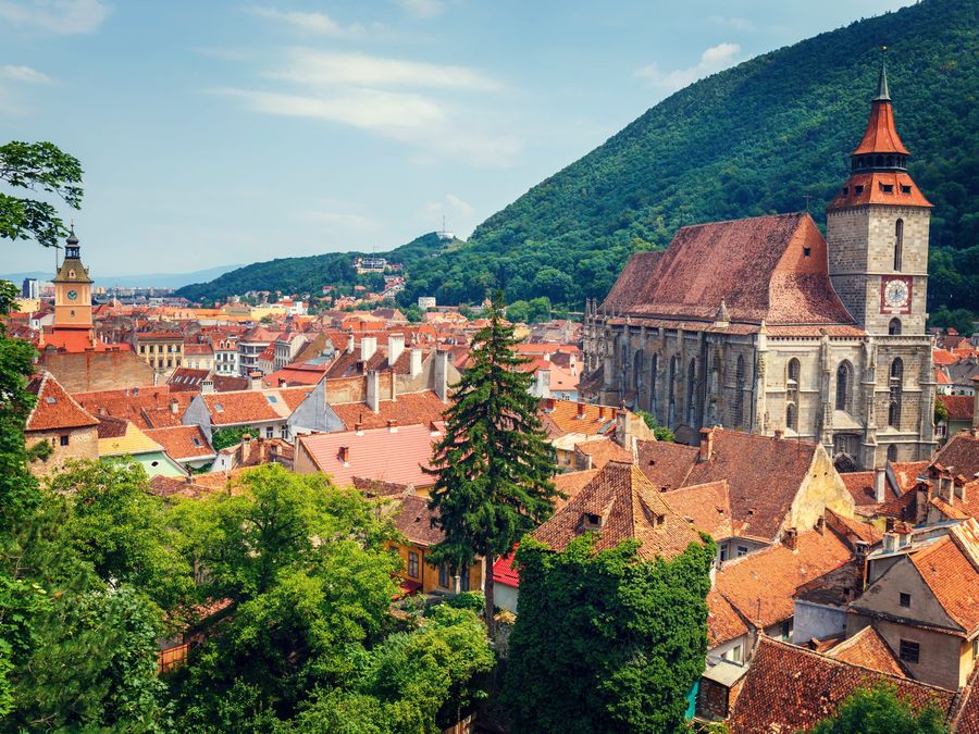 Centrul vechi al Brașovului cu Biserica Neagră